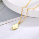 Collier feuille de basilic doré 🌙✨ 2025