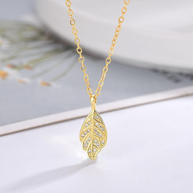 Collier feuille de basilic doré 🌙✨ 2025