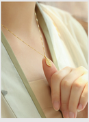 Collier feuille de basilic doré 🌙✨ 2025